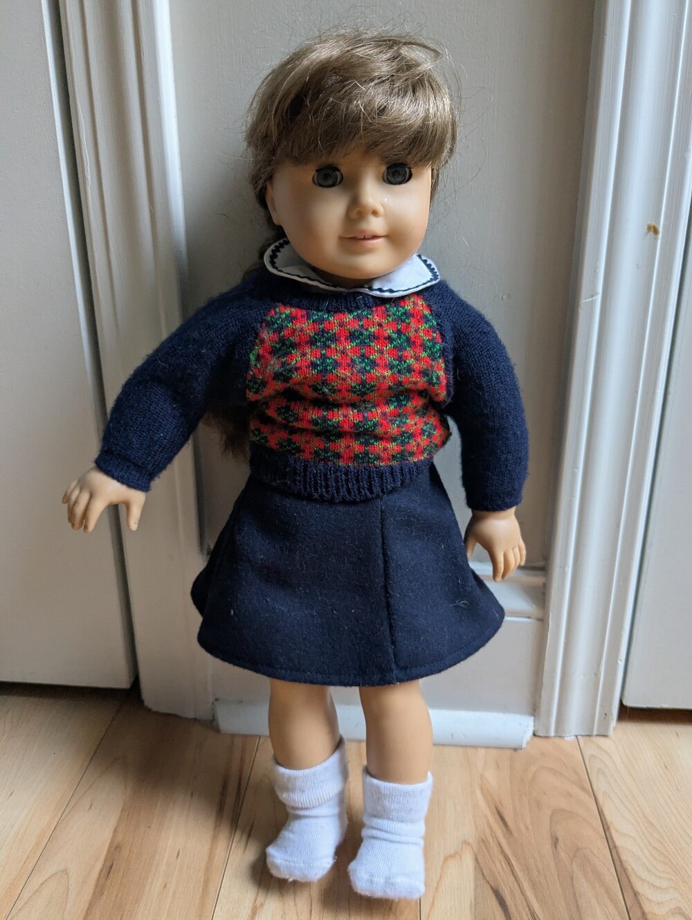 American Girl Pleasant Company MOLLY MCINTIRE Doll & Meet Outfit